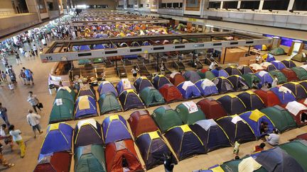 Il a &eacute;t&eacute; r&eacute;quisitionn&eacute; pour abriter quelques 4 000 r&eacute;fugi&eacute;s des r&eacute;gions sinistr&eacute;es. (BARBARA WALTON / EPA / MAXPPP)