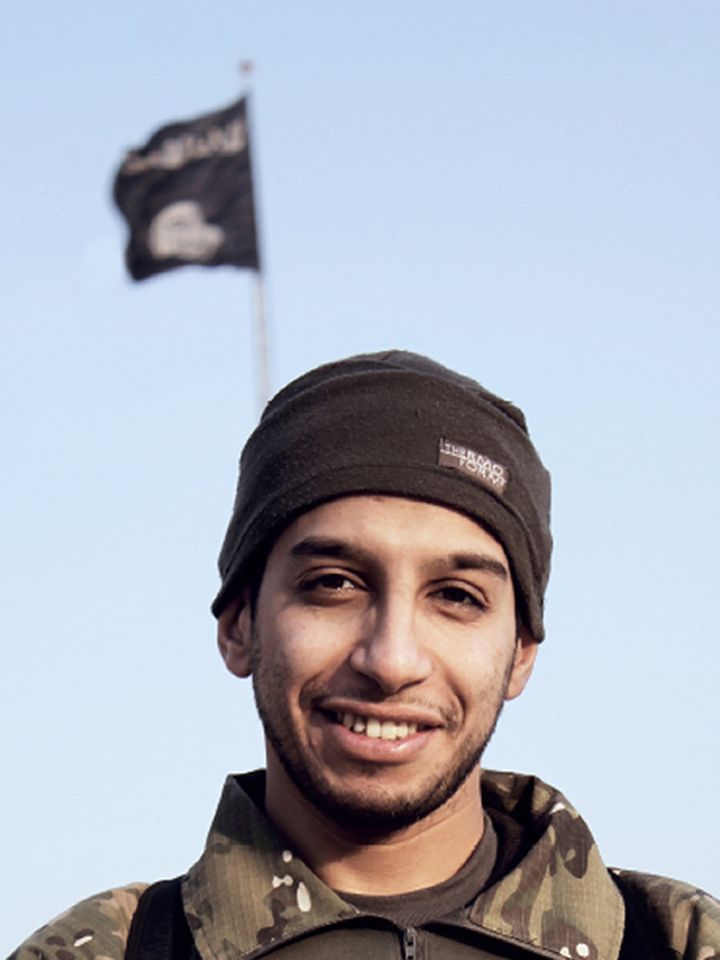 Abdelhamid Abaaoud dans l'édition de février 2015 du magazine en ligne du groupe Etat islamique. (DABIQ / AFP)