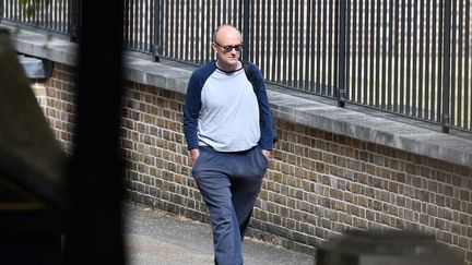 Le conseiller du Premier ministre britannique, Dominic Cummings, arrive au 10 Downing Street, à Londres, mardi 26 mai 2020.&nbsp; (JUSTIN TALLIS / AFP)