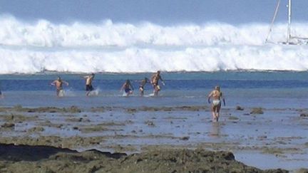 Photo amateur lors du Tsunami, Plage de Krabi,Thaïlande, 26 décembre 2004.
 (AFP)