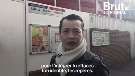 Sa famille avait échappé au génocide cambodgien. Ce jour-là, lorsqu'il débarque à Paris, Charly n'a que 5 ans. Son premier jour en France, voilà comment il l'a vécu.