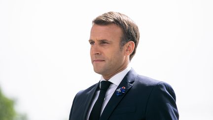 Emmanuel Macron lors de la cérémonie du 8 mai 2020 à l'Arc de Triomphe.&nbsp; (ROMAIN GAILLAR-POOL/SIPA)