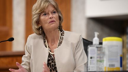 Lisa Murkowski, sénatrice républicaine d'Alaska,&nbsp;le 30 juin 2020, à Washington (Etats-Unis).&nbsp; (KEVIN DIETSCH / AFP)