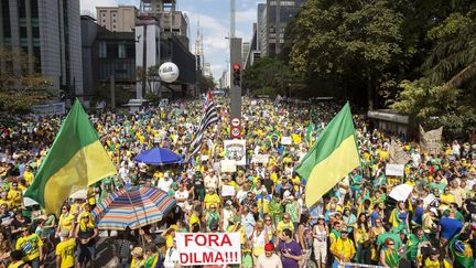 &nbsp; (Manifestation du 16 août 2015 à Sao Paulo au Brésil. © Maxppp)