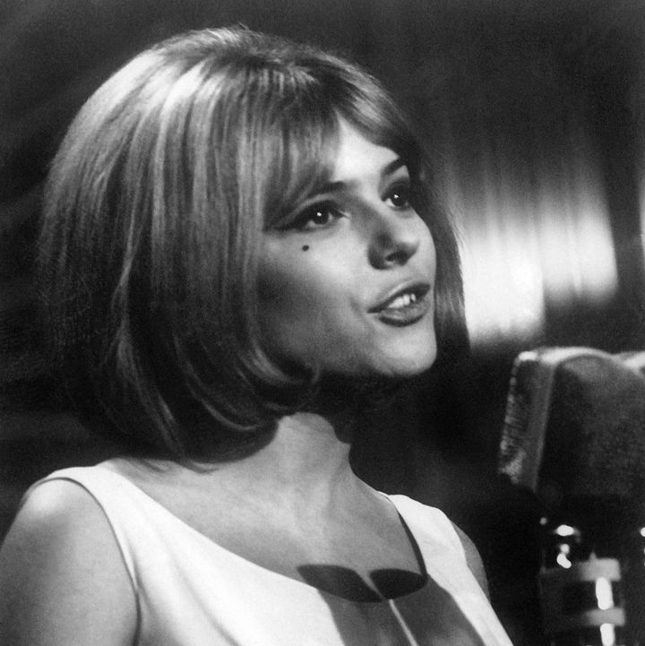 La chanteuse France Gall, le 1er mars 1965, lors de l'Eurovision. (STR / AFP)