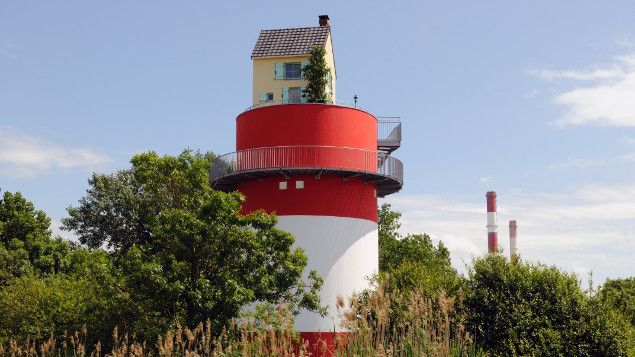 &nbsp; (La Villa Cheminée à Cordemais, oeuvre de Tatzu Nishi © Bernard Renoux / LVAN)