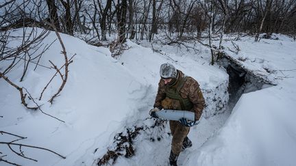 A Ukrainian soldier on the Bakhmut front line, in the Donetsk region (Ukraine), January 10, 2024. (IGNACIO MARIN / ANADOLU / AFP)