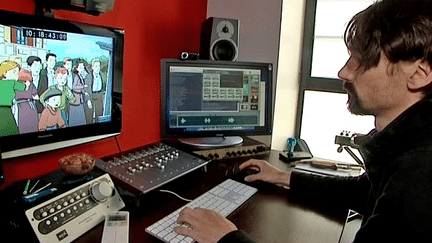 Dans la salle de montage son du studio "piste rouge" à Angoulême
 (France 3 / Culturebox)