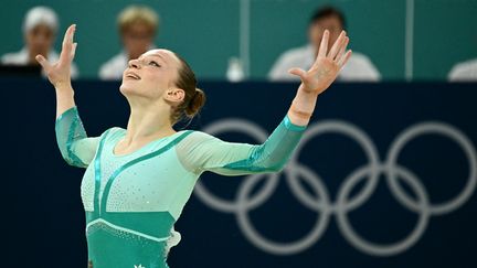 La gymnaste Ana Barbosu lors de la finale de gymnastique au sol aux Jeux olympiques de Paris 2024, le 5 août 2024. (LOIC VENANCE / AFP)