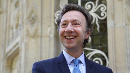 Emmanuel Macron a chargé Stéphane Bern, animateur télé grand défenseur du patrimoine, d'identifier des monuments historiques locaux en péril. (LUDOVIC MARIN / AFP)