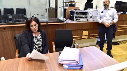 Rosa-Maria Da Cruz devant la cour d'assises de la Corrèze, à Tulle, à l'ouverture de son procès, le 12 novembre 2018.&nbsp; (GEORGES GOBET / AFP)