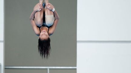 La Singapourienne&nbsp;Fong Kay Yian participe &agrave; l'&eacute;preuve de plongeon de 3 m&egrave;tres aux SEA Games &agrave;&nbsp;Naypyidaw (Birmanie), le 18 d&eacute;cembre 2013. (YE AUNG THU / AFP)