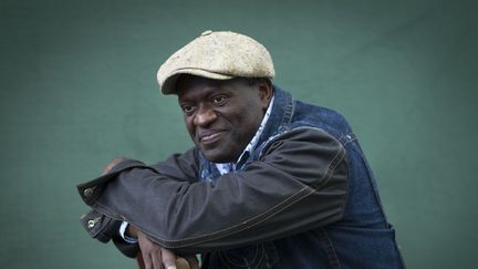 Alain Mabanckou, écrivain. (COLIN MCPHERSON / CORBIS ENTERTAINMENT)