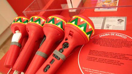 Le jeu de maracas Samba de Amigo sur Nintendo Wii (2008). (ELODIE DROUARD / FTVi)