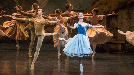 &nbsp; (L'étoile de l'Opéra de Paris Aurélie Dupont, ici en "Giselle"  à New York  (2012) © Stephanie Berger/AP/SIPA)