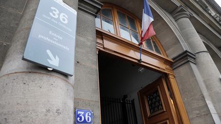 L'entr&eacute;e du 36, Quai des Orf&egrave;vres, &agrave; Paris, le 2 ao&ucirc;t 2014. (BERTRAND GUAY / AFP) (JACQUES DEMARTHON / AFP)