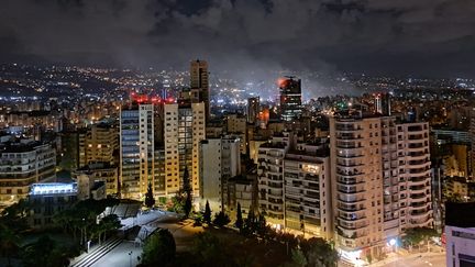 Le ciel enfumé de Beyrouth suite aux frappes de cette nuit. (VIRGINIE PIRONON / RADIO FRANCE)