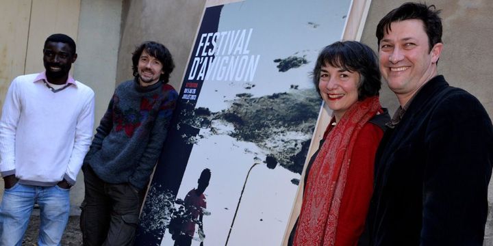 Festival d'Avignon 2013 : de gauche à droite, les artistes associés Dieudonné Niangouna et Stanislas Nordey et les directeurs Hortense Archambault et Vincent Baudriller.
 (Jérôme Rey / PhotoPQR / La Provence / MaxPPP)