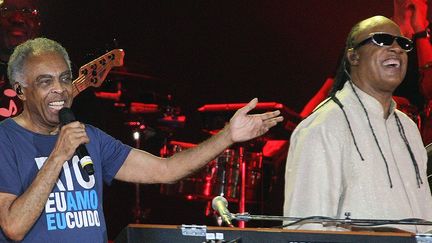 Gilberto Gil et Stevie Wonder ont donné pour Noël un concert gratuit sur la plage de Copacabana à Rio de Janeiro le 25 décembre devant un demi million de spectateurs
 (Ari Versiani/AFP)