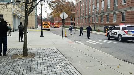 La police sécurise le&nbsp;campus de l'université de l'Ohio à Columbus, aux Etats-Unis, lundi 28 novembre 2016.&nbsp; (THE LANTERN / AFP)