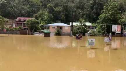 Guadeloupe : deux morts et une personne toujours portée disparue après des pluies diluviennes (Capture d'écran France 2)