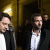 L'ancien trader de la Société générale, Jérôme Kerviel (à droite) et son avocat David Koubbi au Palais de justice de Paris, le 18 janvier 2016. (ERIC FEFERBERG / AFP)