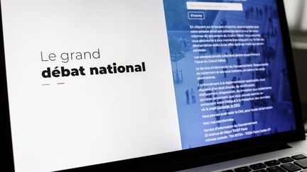 La plateforme granddebatnational.fr (LEON TANGUY / MAXPPP)