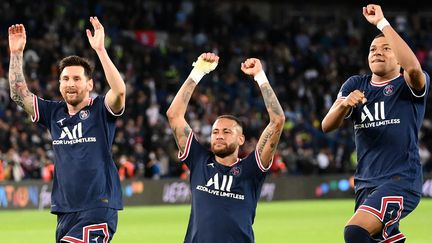 Cette saison, le trio offensif du PSG n'a été aligné ensemble qu'à quatre reprises. (FRANCK FIFE / AFP)