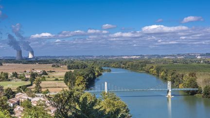 La centrale nucléaire de&nbsp;Golfech&nbsp;(Tarn-et-Garonne) le 8 octobre 2018. (DANIELE SCHNEIDER / PHOTONONSTOP / AFP)