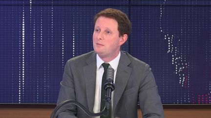 Clément Beaune, sécrétaire d'État chargé des Affaires européennes était l'invité du "8h30 franceinfo", mardi 20 avril 2021. (FRANCEINFO / RADIOFRANCE)