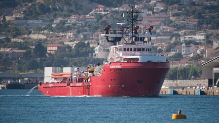 L'Ocean Viking, le nouveau navire de SOS Méditerranée et MSF à Marseille le 29 juillet 2019. (CLEMENT MAHOUDEAU / AFP)