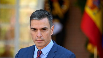 Le Premier ministre espagnol, Pedro Sanchez, lord d'une conférence de presse à Madrid, le 8 octobre 2021.&nbsp; (GABRIEL BOUYS / AFP)