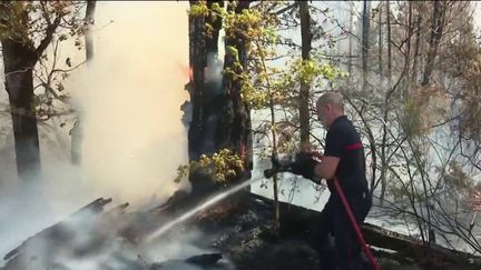 Incendie en Gironde : le feu n'est pas encore fixé, de nouvelles évacuations ont eu lieu&nbsp; (France 2)