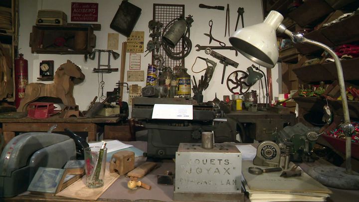 La reconstitution de l'atelier de fabrication de jouets (France 3 Provence Alpes)