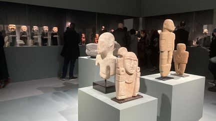 La pièce de l'exposition "Double "Je" dévolue à l'art précolombien.&nbsp; (MAMC)