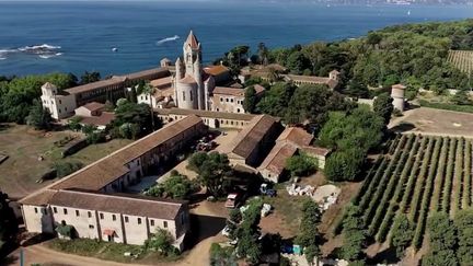 Patrimoine : dans les Alpes-Maritimes, des moines mettent les grands crus en vente pour reconstruire leur abbaye (France 3)