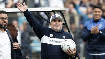 Diego Maradona, nouvel entraîneur du Gimnasia La Plata, lors de la première séance d'entraînement du club, à Buenos Aires (Argentine), le 8 septembre 2019.&nbsp; (ALEJANDRO PAGNI / AFP)