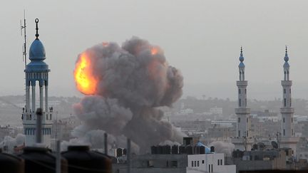 Un raid isra&eacute;lien sur Gaza, samedi 17 novembre 2012. (MAJDI FATHI / AFP)