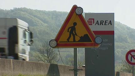 Sécurité routière : deux agents d'autoroute fauchés en Isère, l'un succombe à ses blessures