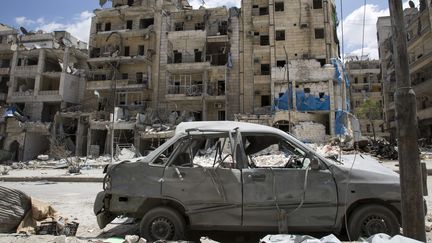 Cet hôpital soutenu par Médecins sans frontières a été bombardé, jeudi 28 avril. Quatorze personnes y ont trouvé la mort. (KARAM AL-MASRI / AFP)