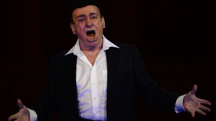 Le chanteur d'opéra&nbsp;Zurab Sotkilava au théâtre du Bolchoï, à Moscou, le 11 novembre 2015. (Photo d'illustration) (VLADIMIR VYATKIN / AFP)