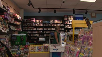 Commerce : les buralistes diversifient leurs activités face à la baisse du nombre de fumeurs (FRANCE 3)