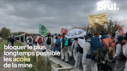 Brut a suivi le youtubeur Vincent Verzat à Hambach, en Allemagne, sur le site de la plus grande mine de charbon du pays, bloqué par des militants.