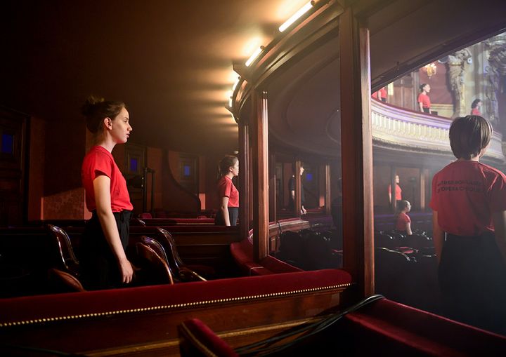 Les jeunes chanteurs de la Maîtrise populaire de l'Opéra Comique, le 24 juin.&nbsp; (STEFAN BRION / OPERA COMIQUE)