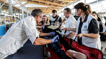 Un exercice de securite civile organise à Bordeaux, le 9 novembre 2015. (THIBAUD MORITZ / MAXPPP)