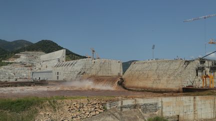 Selon l'Ethiopie, le barrage de la Renaissance sur le Nil bleu est construit à 70%. Sur la photo prise le 26 septembre 2019, on voit que les eaux du fleuve ne sont pas encore retenues. (TIKSA NEGERI / X03719)