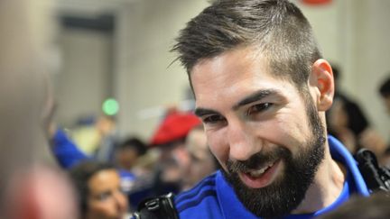 Nikola Karabatic, le 2 f&eacute;vrier 2015 &agrave; l'a&eacute;roport de Roissy-Charles-de-Gaulle (Val-d'Oise).&nbsp; (CITIZENSIDE/FRANÇOIS NAVARRO / AFP)