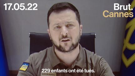 “Parfois, on pense que nos ennemis veulent être des meilleurs nazis que Hitler”. Le président ukrainien Volodymyr Zelensky a prononcé un discours en direct lors de l’ouverture du festival de Cannes 2022.