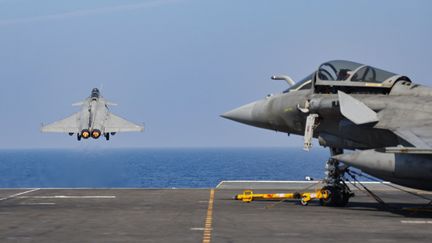 Des avions français Rafale seront utilisés dans les exercices (illustration). (LUDOVIC MARIN / POOL / AFP)