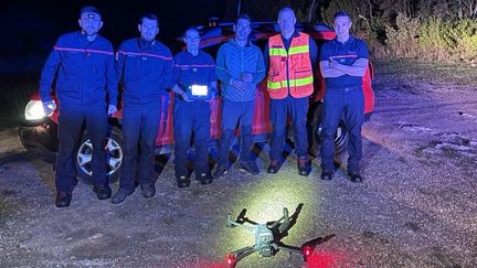 Une recherche rondement menée : grâce à leur drone, les pompiers d'Aniane, dans l'Hérault, ont mis moins d'un quart d'heure à retrouver un promeneur perdu dans la forêt en pleine nuit, lundi soir. (SDIS 34)